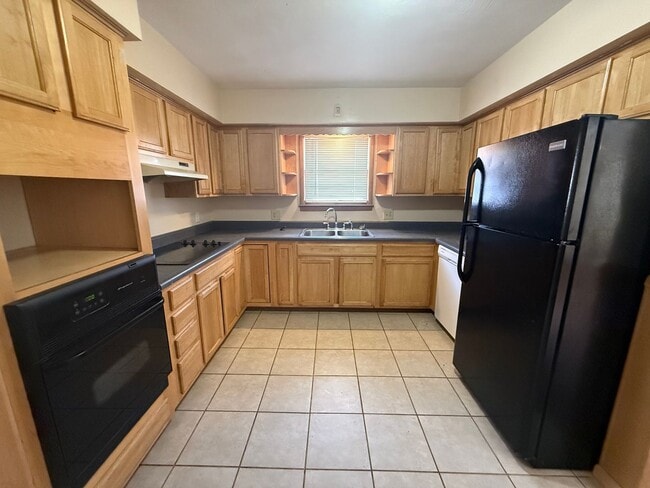 Photo - Available now 2 bedroom 2 bathroom 1 car garage fenced in backyard