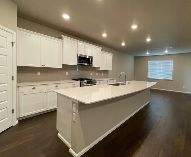 Photo - 1037 Timberline Ave