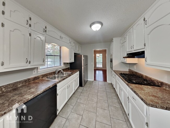 Photo - 1172 Westridge Cir