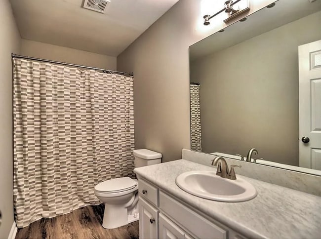 Photo - 1075 Roper Rd