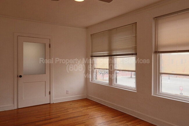Photo - 1312 Avenue J Unit B