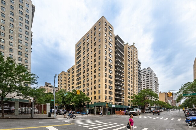 Photo - Gramercy Arms