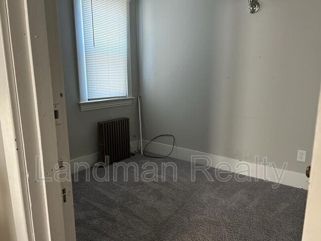 Photo - 420 Grace St