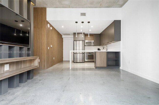 Photo - 151 SE 1st St Unit 905