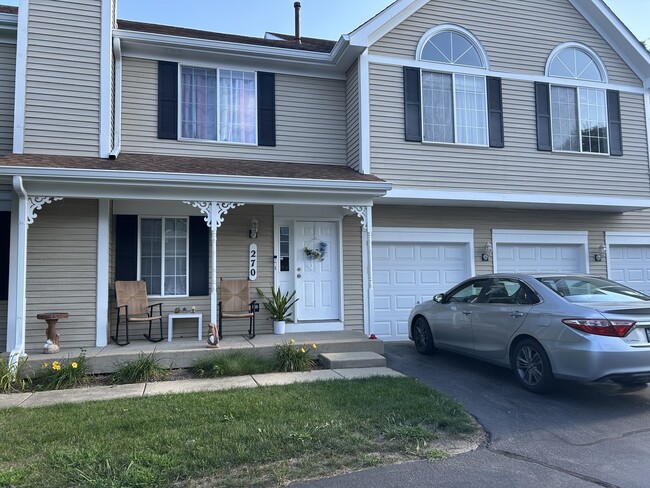 Building Photo - 270 Sandhurst Ln Rental