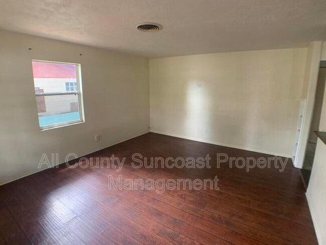Photo - 7619 32nd Ave N