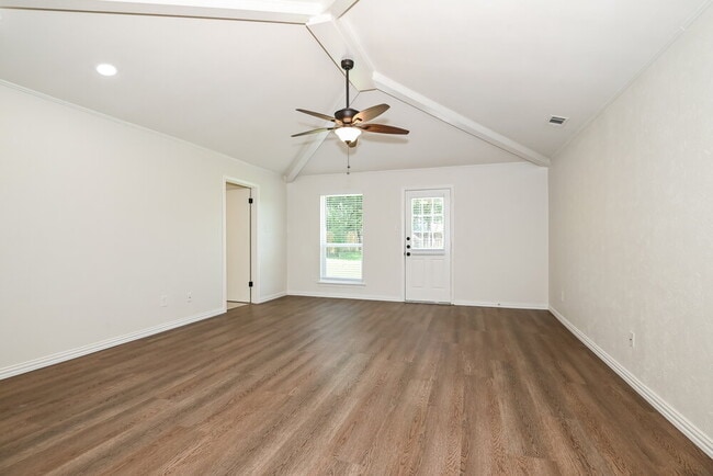 Photo - 3805 Christine St