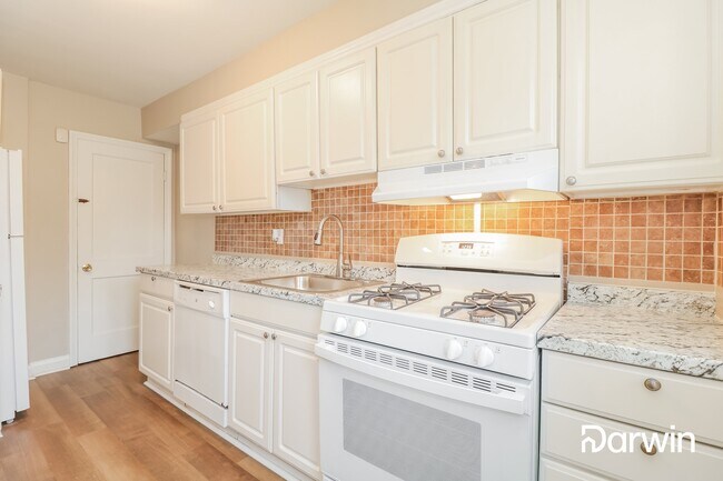 Photo - 1760 Weston Ave