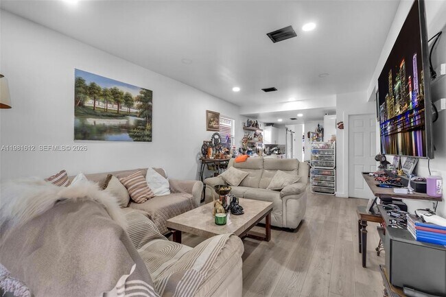 Photo - 3055 NW 23rd Ave