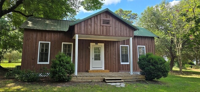 Photo - 2266 Young Rd