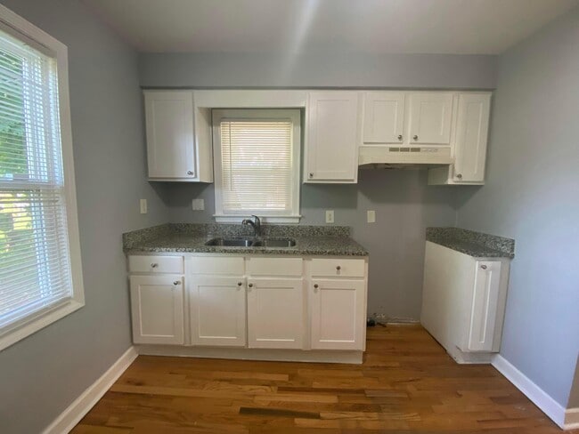 Photo - 2299 Hamilton Ave