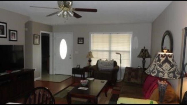 Photo - 538 Pride Avenue