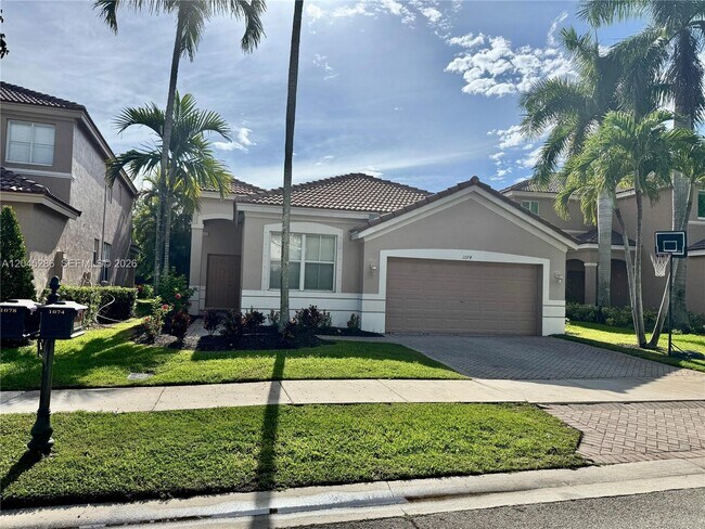 1074 Bluewood Terrace