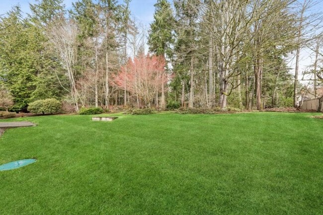 Photo - 4 bedroom in Redmond WA 98053