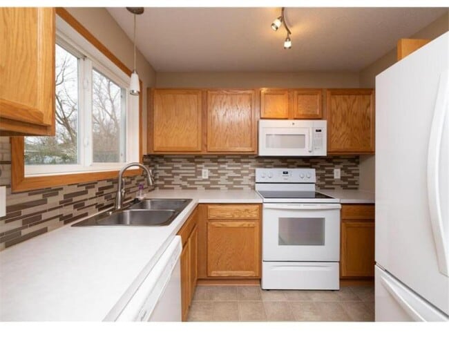 Photo - 16331 Timber Crest Dr SE