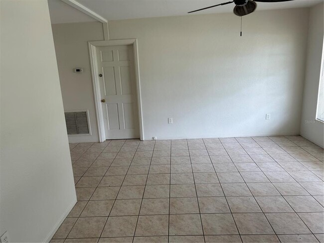 Photo - 65 Lake Shore Dr