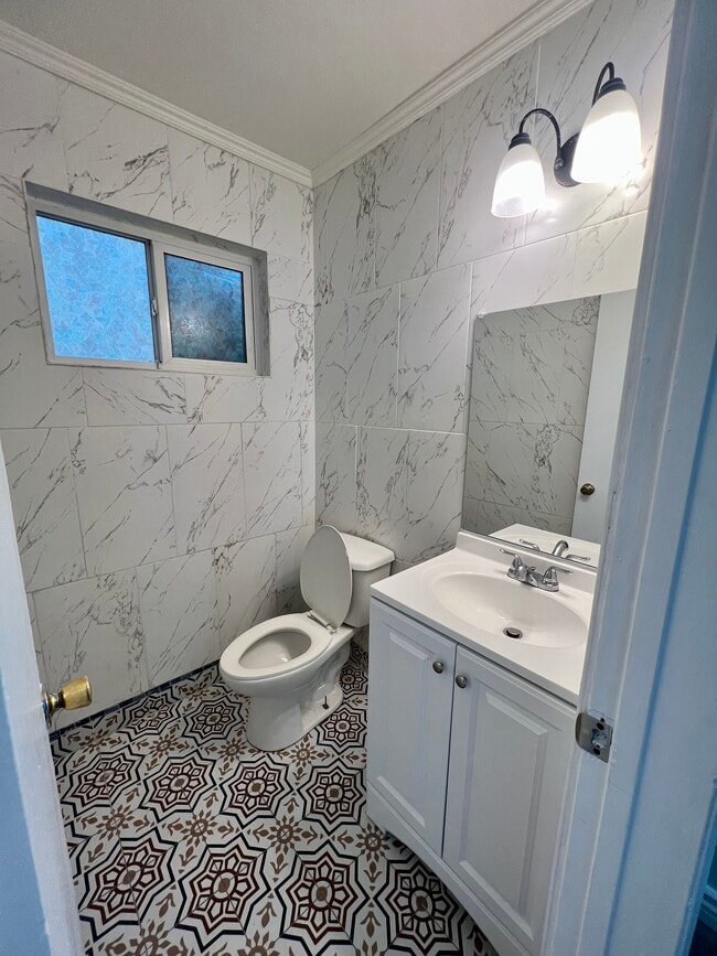 Guest Bathroom - 17151 Roscoe Blvd