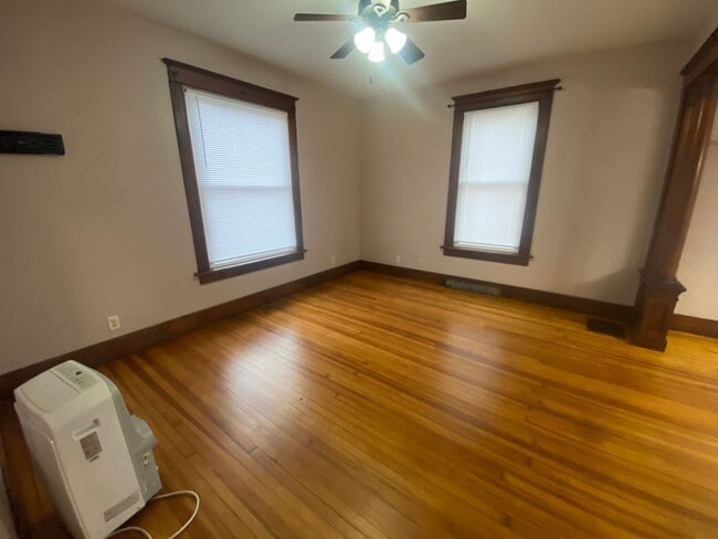 Photo - Sharp 2BR Davenport House