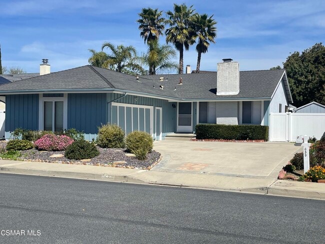 Photo - 659 Flaming Star Ave