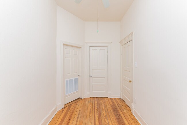 Photo - 1401 W Huron St Unit 4