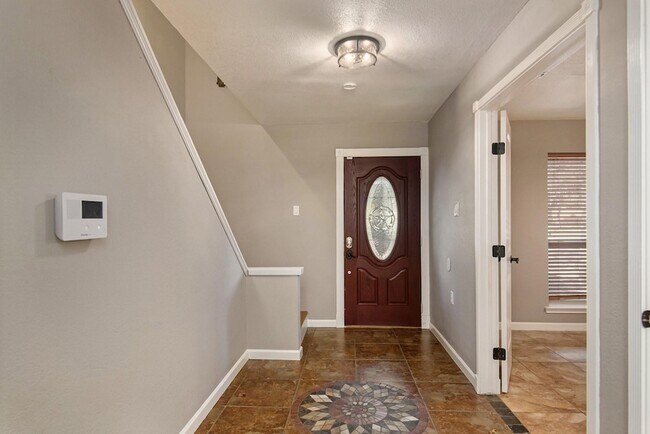 6509 Ponderosa Ln