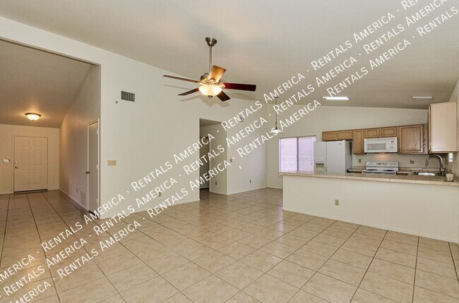2240 S Quail Hollow Dr