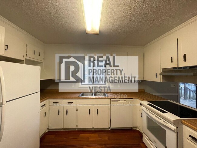 Photo - 307 Fox Tail Dr