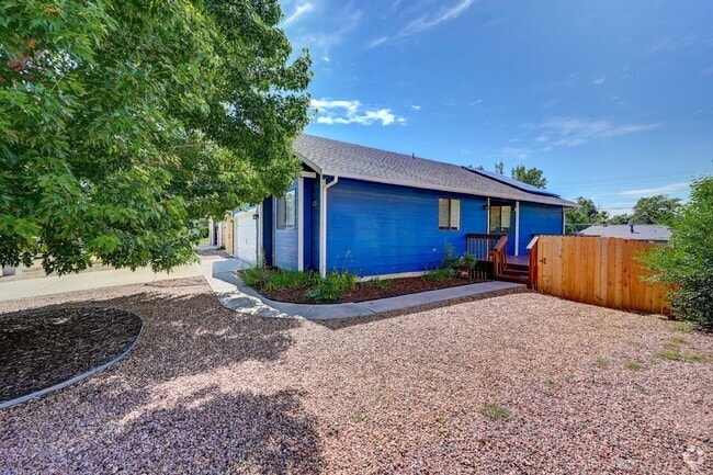 Building Photo - $2,245 - 3 Bed, 3 Bath Home with Finished ...