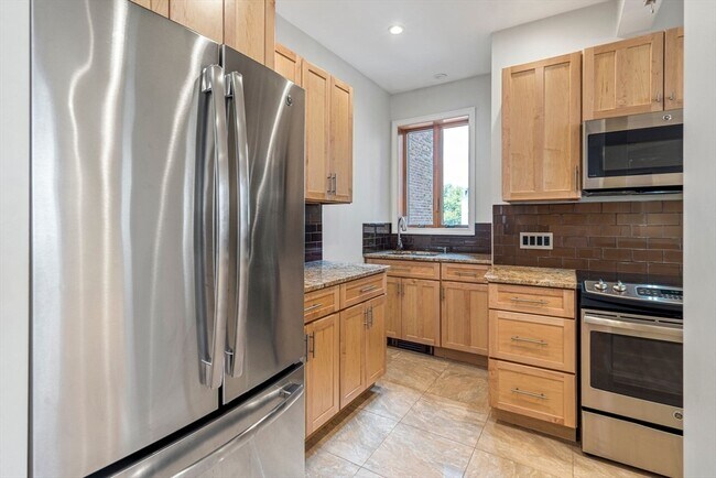Photo - 75 Easton St Unidad #1