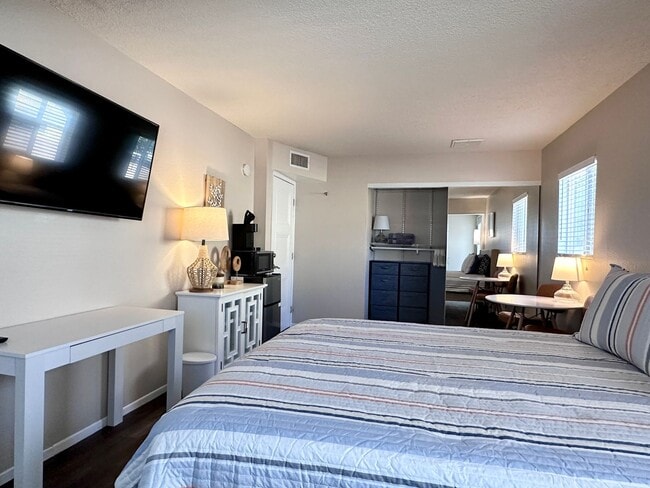 Photo - Private Room for Rent