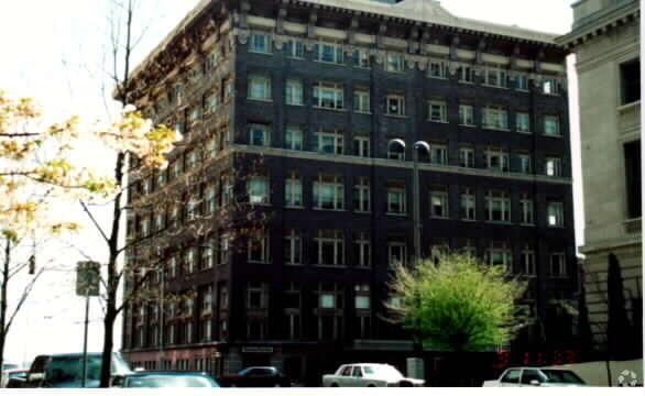 Photo - Perkins Bldg