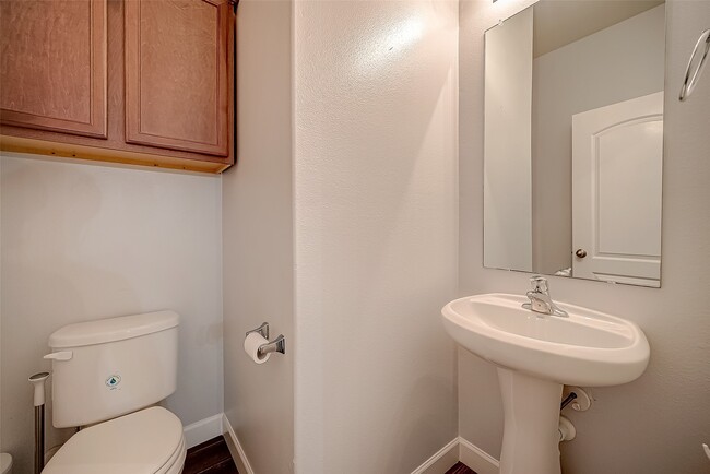 Photo - 346 Apache Field Ln