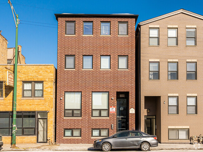Building Photo - 2346 W Grand Ave Rental