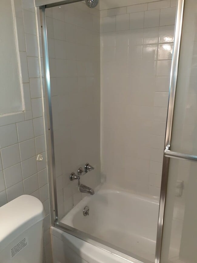 Photo - 2514 Telegraph Rd Unidad 2514-A