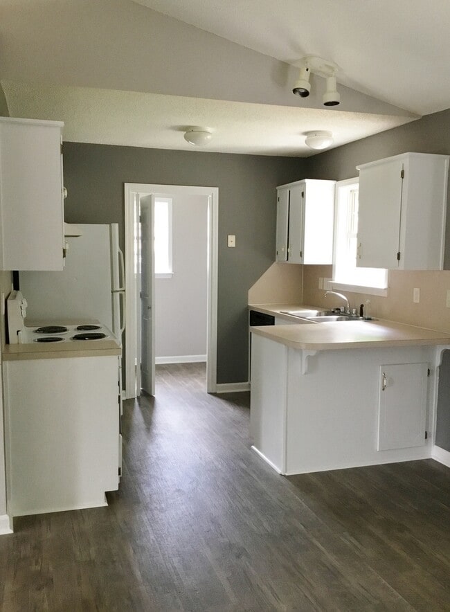 Photo - 3 Bedroom in Glenn Eagle Subdivision!