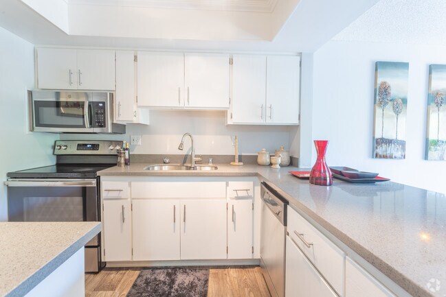 2BR, 1BA Kitchen