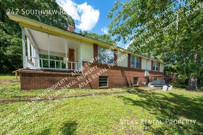 Photo - 242 Southview Rd