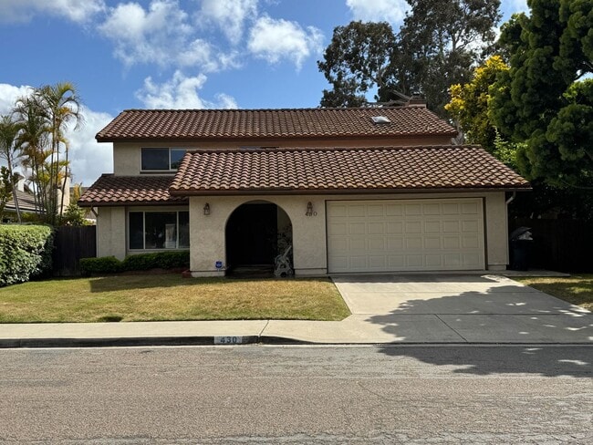 4 bedroom 2.5 bathroom - 4 bedroom 2.5 bathroom House