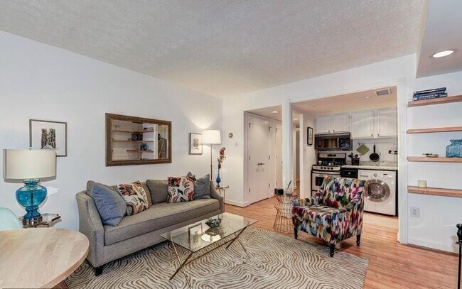 Photo - 1617 Corcoran St NW