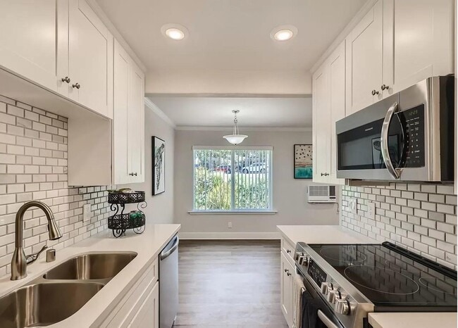 Photo - 3172 Via Alicante