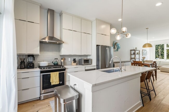 Photo - Immaculate Townhome near Downtown Durham w...