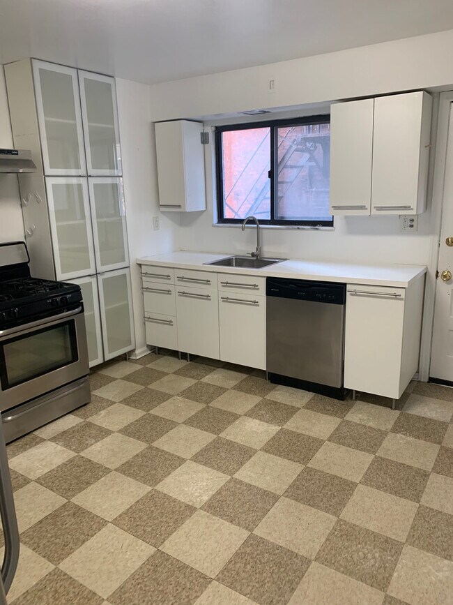 Photo - 4503 1/2 Corday Way