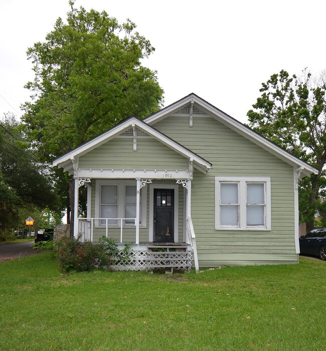 Building Photo - 1001 N Park St Rental