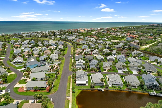 Not too far from the Beach - Sea Colony