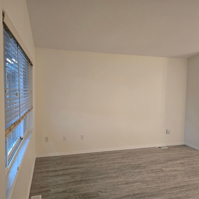 Photo - Cozy Condo for Lease