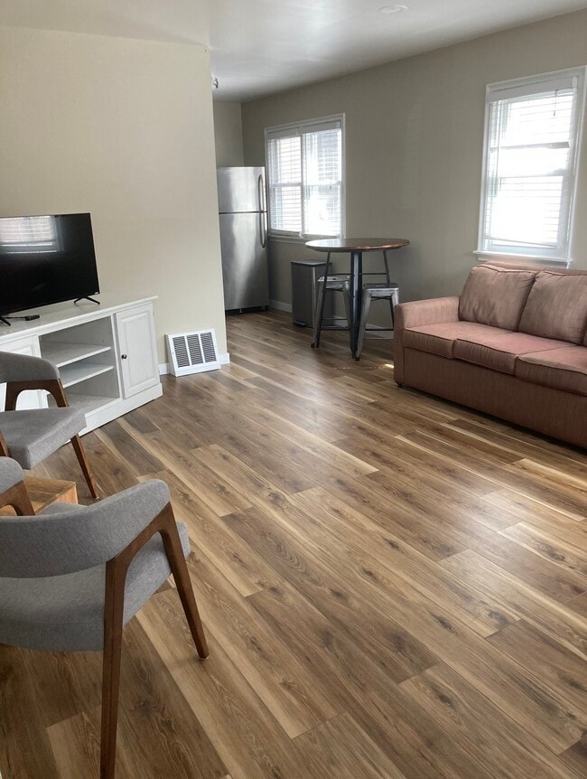 Photo - 3323 Bryant Ave S