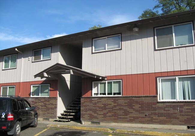 Hathaway Apartments - Hathaway Apartments