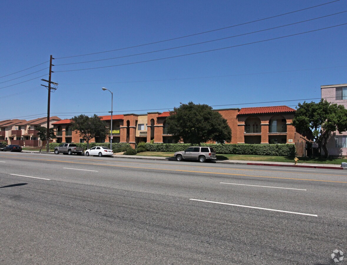 Photo - Estancia Apartments Homes