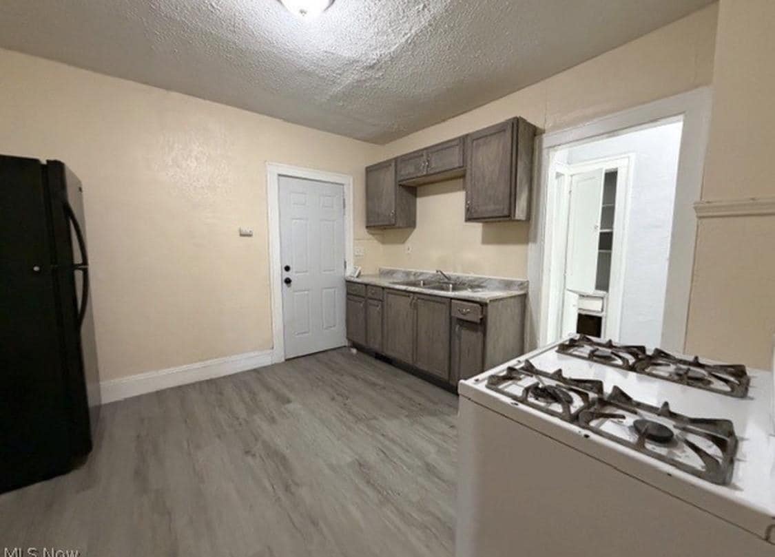 Photo - 3641 E 147th St