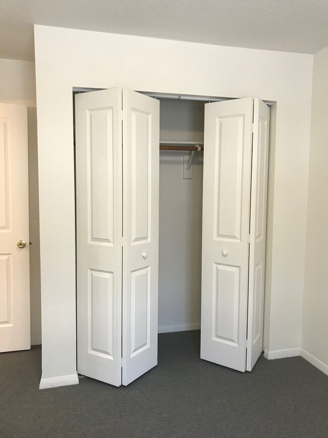 Photo - Dorset Commons Apartments